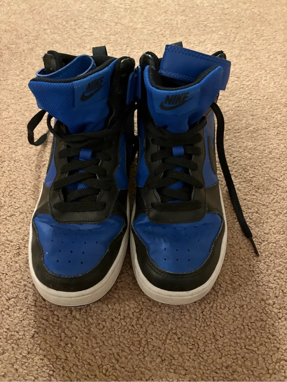 Nike Kids size 7 Court Borough Mid 2